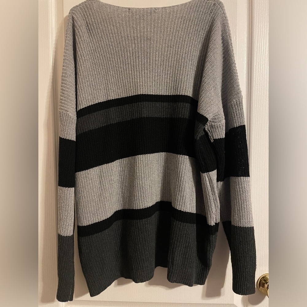 NEW Davi and Dani Plus Gray Black Striped Knit Cardigan Sweater Size 1X Casual - Picture 5 of 7
